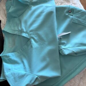 FIGS limited edition turquoise scrubs xxs